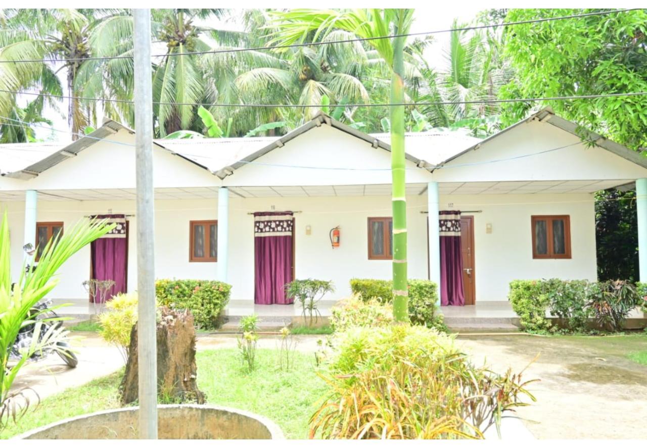 Moon Shine Garden Resort Lakshmanpur Exteriör bild