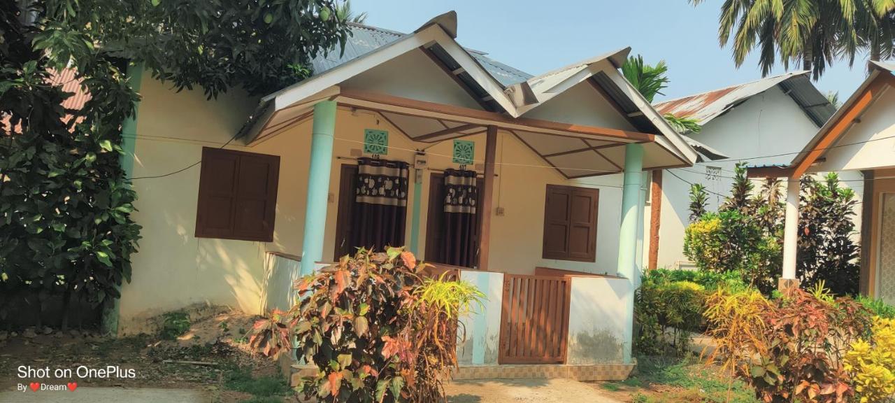 Moon Shine Garden Resort Lakshmanpur Exteriör bild
