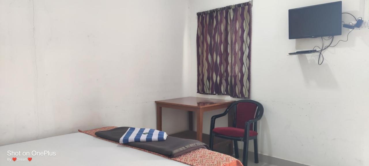 Moon Shine Garden Resort Lakshmanpur Exteriör bild