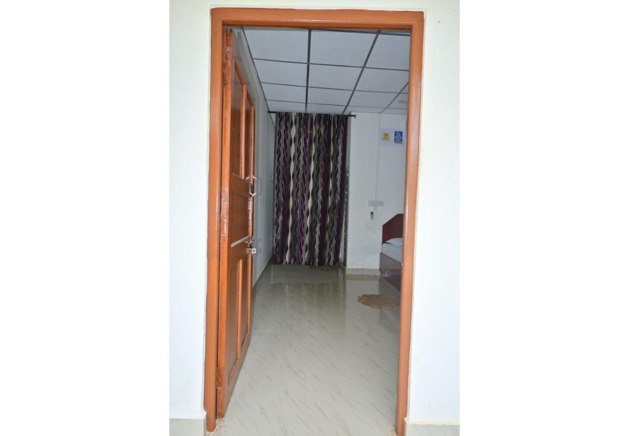 Moon Shine Garden Resort Lakshmanpur Exteriör bild