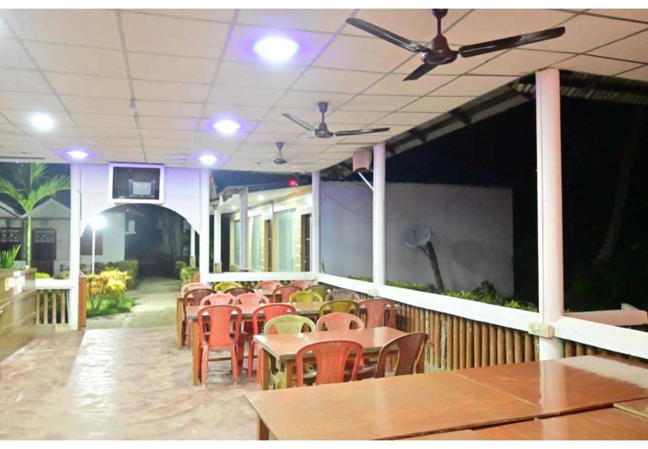 Moon Shine Garden Resort Lakshmanpur Exteriör bild