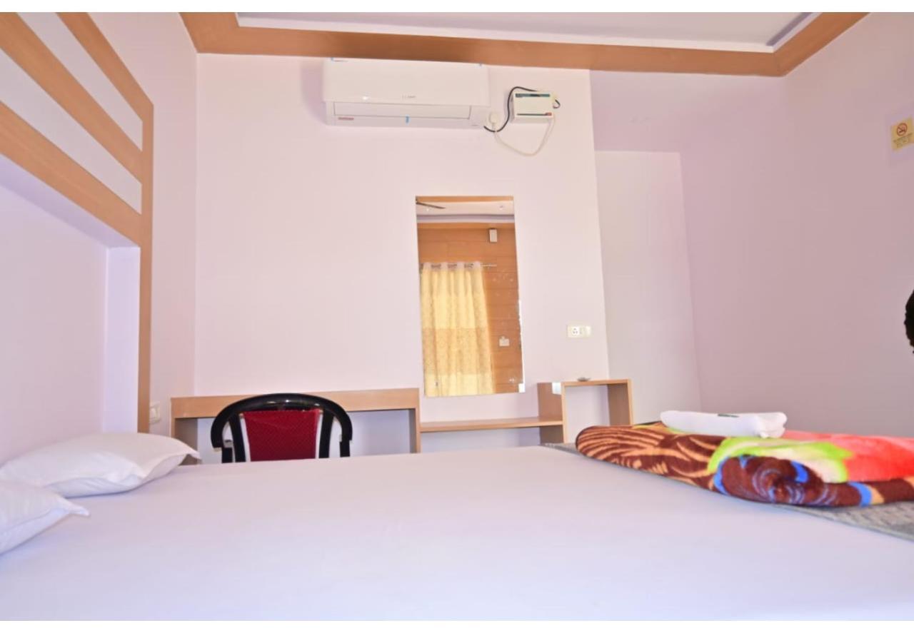 Moon Shine Garden Resort Lakshmanpur Exteriör bild